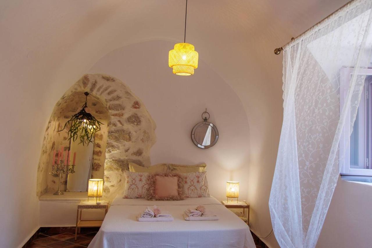 Iliana'S House - Spacious Cave House In The Center Of Areopolis Appartement Buitenkant foto